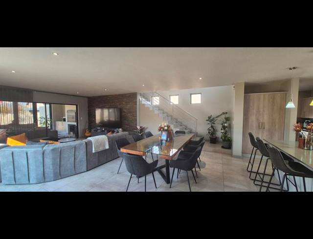 4 BEDROOM HOUSE FOR SALE IN MIDSTREAM MEADOWS